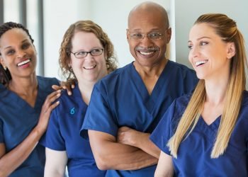 യുഎഇ; നഴ്സിങ് മേഖലയിൽ കൂടുതൽ സ്വദേശികളെ നിയമിക്കുന്നതടക്കമുള്ള പദ്ധതികൾ പ്രഖ്യാപിച്ചു