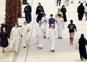 സ്വകാര്യ കമ്പനികളിൽ സ്വദേശികളുടെ എണ്ണം കുറഞ്ഞാൽ കനത്ത പിഴ ഈടാക്കാൻ നീക്കവുമായി കുവൈറ്റ്