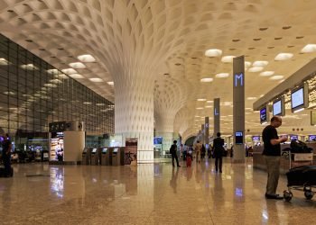 ഒമിക്രോൺ; കേന്ദ്രം യാത്രാ മാർഗനിർദേശങ്ങൾ പുതുക്കി