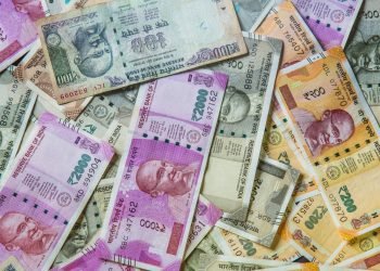 രൂപയുടെ മൂല്യത്തകര്‍ച്ച നേട്ടമാക്കി പ്രവാസികള്‍