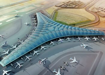 ശക്തമായ പൊടിക്കാറ്റിനെ തുടര്ന്ന് കുവൈത്ത് അന്താരാഷ്ട്ര വിമാനത്താവളം അടച്ചു