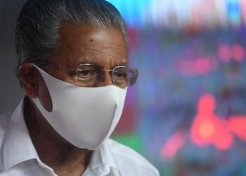 പ്രവാസികളും പ്രവാസി മാധ്യമ പ്രവര്ത്തകരും കേരളത്തിന്റെ അംബാസിഡര്മാരായി പ്രവര്ത്തിക്കണം: മുഖ്യമന്ത്രി