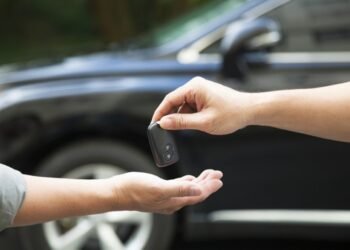 ഒമാനിൽ വാഹനങ്ങളുടെ ഉടമസ്ഥാവകാശം ഓൺലൈനിലൂടെ കൈമാറാം