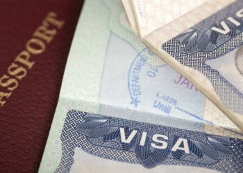 യുഎഇയില് ഇന്ത്യന് പ്രവാസികള്ക്ക് വിസ, പാസ്പോര്ട്ട് സേവനങ്ങള്ക്കുള്ള അപേക്ഷകൾ ഇനി ഞായറാഴ്ചയും സമർപ്പിക്കാം