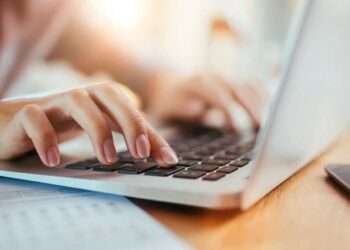 പ്രവാസികൾക്ക് ലോകത്തെവിടെ നിന്നും കേരളത്തിലെ റവന്യൂ സർവ്വേ സേവനങ്ങൾ പൂർത്തിയാക്കാനായി ‘പ്രവാസി മിത്രം’ പോർട്ടൽ