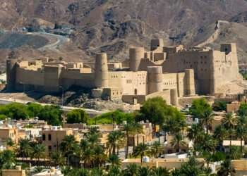 ഒമാനിൽ ഇസ്റാഅ് മിഅ്റാജ് പ്രമാണിച്ച് പൊതു അവധി പ്രഖ്യാപിച്ചു