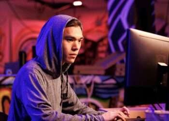 ഓൺലൈൻ സാമ്പത്തിക ഇടപാടുകളിലെ തട്ടിപ്പുകൾക്കെതിരെ മുന്നറിയിപ്പുമായി കുവൈത്ത് ആഭ്യന്തര മന്ത്രാലയം