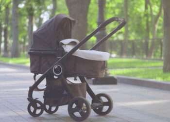 മക്കയിലെ കഅ്ബ മുറ്റത്ത് ബേബി സ്ട്രോളറുകൾക്ക് വിലക്ക്