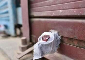 കുവൈത്ത് അൽ ഖുറൈൻ മാർക്കറ്റിൽ നടത്തിയ ഭക്ഷ്യ പരിശോധനകളിൽ ഉപയോഗശൂന്യമായ ഭക്ഷ്യവസ്തുക്കൾ അധികൃതർ പിടിച്ചെടുത്തു