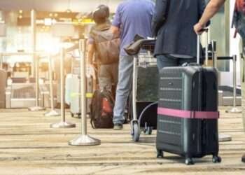 പഠന വിസയിലെത്തുന്ന വിദേശ വിദ്യാർഥികൾക്ക് പാർട്ട് ടൈം ജോലിയ്ക്കും സ്വന്തം കുടുംബത്തെ ഒപ്പം കൊണ്ടുവന്ന് താമസിപ്പിക്കാനും അനുവാദം നൽകി സൗദി അറേബ്യ