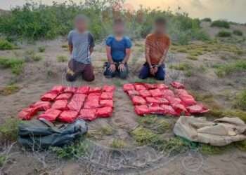 ഒമാനിൽ 40 കിലോയിലധികം ക്രിസ്റ്റൽ മെത്തുമായി മൂന്ന് ഏഷ്യക്കാർ പിടിയിൽ