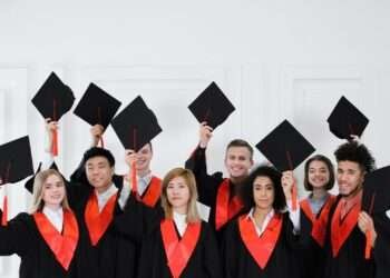 വിദ്യാർഥികളുടെ ചിത്രങ്ങൾ പകർത്തുന്നതും പ്രസിദ്ധീകരിക്കുന്നതും നിരോധിച്ച് കുവൈത്ത് വിദ്യാഭ്യാസ വകുപ്പ്