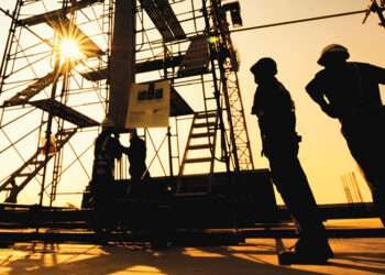 പ്രവാസികൾക്ക് തിരിച്ചടിയായി ഒമാനിൽ തൊഴിൽ മേഖലയിലെ പുതിയ നിയന്ത്രണം