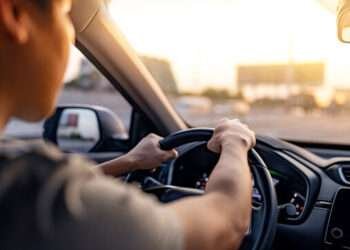 കുവൈത്തിൽ വിദേശികളുടെ പേരിൽ ഒന്നിലധികം വാഹനങ്ങൾ റജിസ്റ്റർ ചെയ്യുന്നതിന് വിലക്ക് വരും