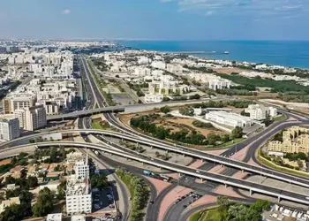 ഒമാനിൽ ‘സെമി സ്‌കിൽഡ്’ ജോലികളിലുള്ള പ്രവാസികൾക്ക് വ്യവസായ നിക്ഷേപങ്ങൾക്ക് നിയന്ത്രണം ഏർപെടുത്തി