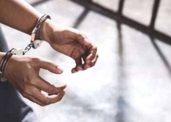 ബഹ്റൈനിൽ ലൈ​സ​ൻ​സി​ല്ലാ​തെ സൗന്ദര്യ വർധക ചി​കി​ത്സ ന​ട​ത്തി​യ ര​ണ്ട് പ്ര​വാ​സി​ക​ളെ അ​റ​സ്റ്റ് ചെ​യ്തു