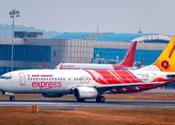 തിരുവനന്തപുരത്ത് നിന്ന് മസ്ക്കറ്റിലേക്ക് പുറപ്പെടാനൊരുങ്ങിയ എയര് ഇന്ത്യാ എക്പ്രസ് വിമാനനത്തിന്റെ ക്യാബിനുള്ളില് പുക