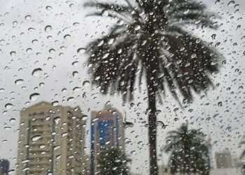 യുഎഇയിൽ നാളെയും മറ്റന്നാളും മഴയ്ക്ക് സാധ്യതയുണ്ടെന്ന് കാലാവസ്ഥാ നിരീക്ഷണ കേന്ദ്രം മുന്നറിയിപ്പ് നൽകി