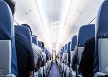 വിമാനത്തിൽ മദ്യപിച്ചു ബഹളം വച്ച മലയാളി യാത്രക്കാരൻ അറസ്റ്റിൽ