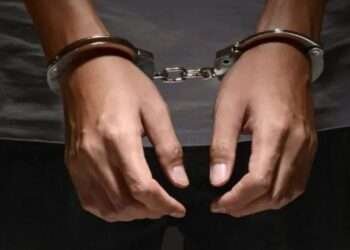 കുവൈത്തിൽ താമസ അനുമതിയുമായി ബന്ധപ്പെട്ട കള്ളക്കടത്ത് നടത്തുന്ന മൂന്ന് അംഗ സംഘതെ പിടികൂടി