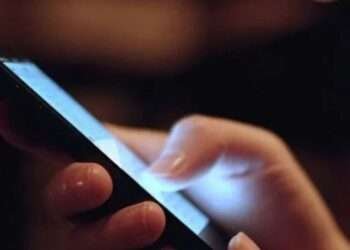 ബഹ്റൈനിൽ ഓൺലൈൻ വഴി മൊബൈൽ ഫോൺ ഓർഡർ ചെയ്ത യുവതിയെ തട്ടിപ്പിനിരയാക്കിയ മൂന്നുപേർ അറസ്റ്റിൽ