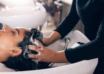 ബ്യൂട്ടി പാർലറുകൾക്കും സലൂണുകൾക്കും എതിരെ കടുത്ത നിർദ്ദേശം