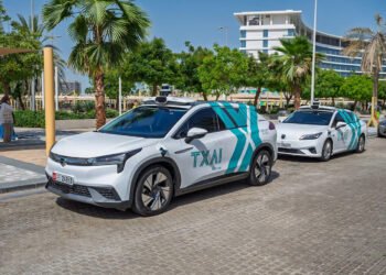 വിമാനത്താവളത്തിലേക്ക് ഡ്രൈവറില്ലാ കാറിൽ സൗജന്യ യാത്ര വാഗ്ദാനം