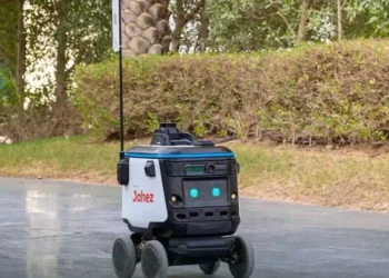 ഫുഡ് ഡെലിവെറിക്കായി റോബോട്ടുകൾ പുറത്തിറക്കി സൗദി അറേബ്യ